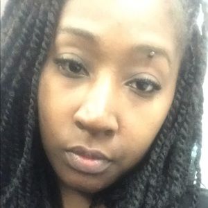 Meet your Posher, Mara